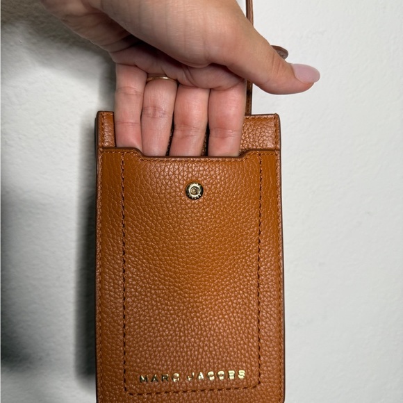 Marc Jacobs Groove Phone Crossbody Smoked Almond Excellent Condition - Picture 9 of 13